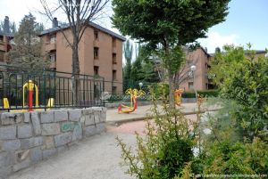 Foto Parque Infantil y de Mayores en Alpedrete 3