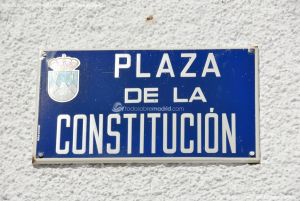 Foto Plaza de la Constitución de Becerril de la Sierra 1