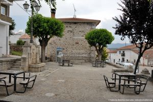 Foto Plaza de la Fuente de Cabanillas de la Sierra 8
