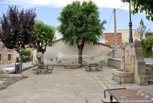 Foto Plaza de la Fuente de Cabanillas de la Sierra 9