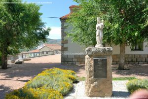 Foto Placa Pueblo de la Tierra de Segovia en Canencia 2