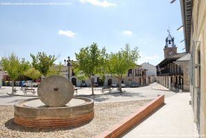 Foto Plaza de la Constitución de Casarrubuelos 16