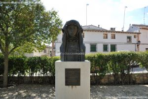 Foto Escultura Condesa de Chinchón 2