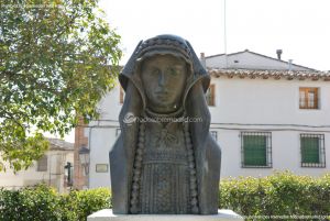 Foto Escultura Condesa de Chinchón 3