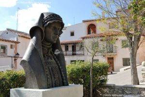 Foto Escultura Condesa de Chinchón 4