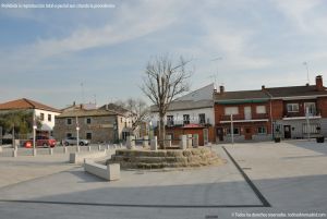 Foto Plaza de España de Colmenar del Arroyo 6
