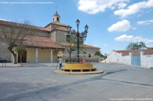 Foto Plaza de la Iglesia de Fuentidueña de Tajo 2