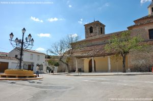 Foto Plaza de la Iglesia de Fuentidueña de Tajo 3