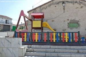 Foto Parque infantil en Gargantilla del Lozoya 5