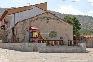 Foto Parque infantil en Gargantilla del Lozoya 6