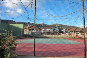 Foto Instalaciones deportivas en Hoyo de Manzanares 14