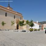 Foto Plaza de la Iglesia de Lozoya 14