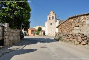 Foto Calle de la Iglesia de Navas de Buitrago 2