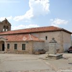 Foto Plaza de la Iglesia de Madarcos 5