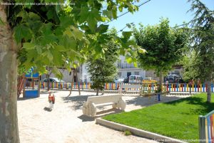 Foto Parque infantil en El Molar 2