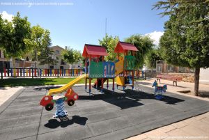 Foto Parque infantil en El Molar 8