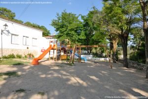 Foto Parque infantil en Olmeda de las Fuentes 4