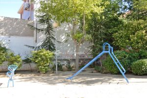 Foto Pista deportiva y parque infantil en Paracuellos de Jarama 7
