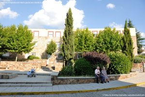 Foto Plaza del Pilar de Pedrezuela 9