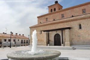 Foto Fuente Plaza de la Iglesia en Quijorna 6