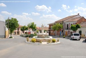 Foto Plaza del Caudillo de Ribatejada 4