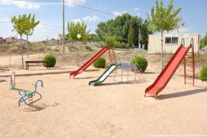 Foto Parque Infantil en Ribatejada 7