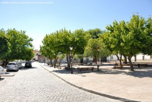 Foto Plaza de la Constitución de Talamanca de Jarama 1