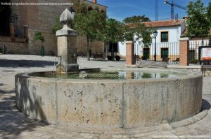 Foto Fuente Plaza de la Iglesia en Tielmes 2