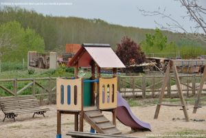 Foto Parque infantil junto a Área Recreativa 4