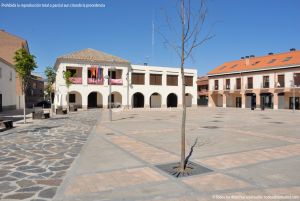 Foto Plaza de España de Torrejón de la Calzada 2