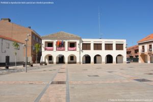 Foto Plaza de España de Torrejón de la Calzada 4