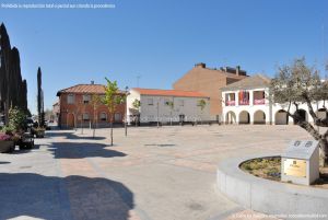 Foto Plaza de España de Torrejón de la Calzada 6