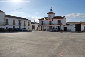 Foto Plaza de la Constitución de Villamanrique de Tajo 1