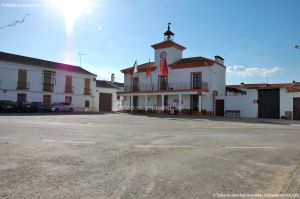 Foto Plaza de la Constitución de Villamanrique de Tajo 4