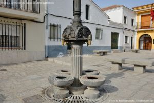 Foto Fuente Plaza de España en Villamantilla 3