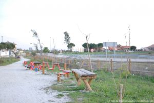 Foto Parque infantil en Villanueva de Perales 11
