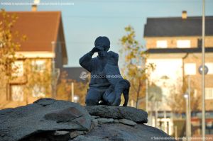 Foto Escultura Niño y Perro 2