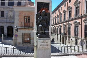 Foto Monumento en memoria de las víctimas del atentado contra Alfonso XIII y Victoria Eugenia 2