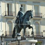 Foto Estatua de Carlos III 4