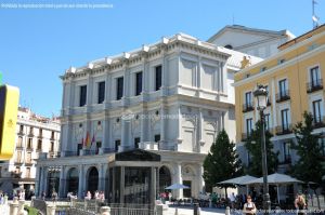 Foto Plaza de Oriente. Edificios que bordean la plaza 4