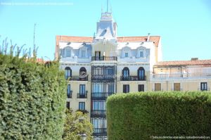 Foto Plaza de Oriente. Edificios que bordean la plaza 5