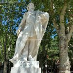 Foto Estatuas de los Reyes de España 13