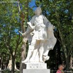 Foto Estatuas de los Reyes de España 17