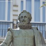 Foto Estatua de Miguel de Cervantes 5