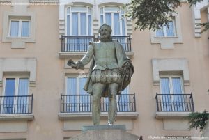 Foto Estatua de Miguel de Cervantes 6