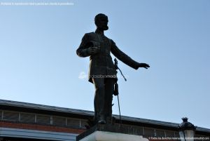 Foto Escultura a Don Alfonso XII 9