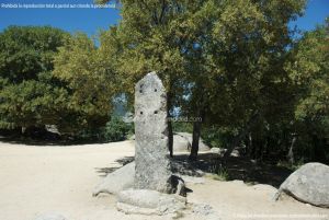 Foto Monolito de piedra Silla de Felipe II 5