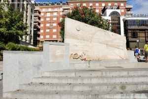 Foto Escultura Banco de Sabadell a la Villa de Madrid 2