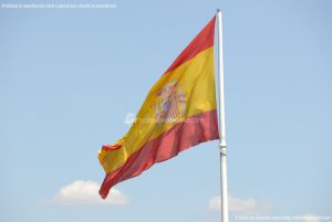 Foto Bandera de España en la Plaza de Colón 4