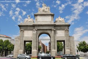 Foto Puerta de Toledo de Madrid 10